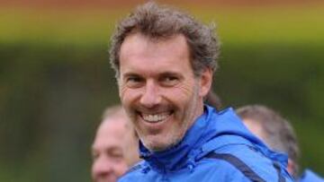 Laurent Blanc, listo para entrenar al PSG.