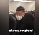 Giroud en un avión y un tiffosi del Inter: lo que hace ha enamorado a La Gazzetta