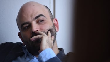 Roberto Saviano, escritor: “La cobardía es una opción, el miedo es un estado”