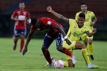 Medellín y Bucaramanga midieron sus fuerzas en el estadio Atanasio Girardot.