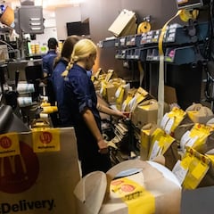 Así aumentará el salario mínimo de los trabajadores de comida rápida en California