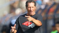 Troglio pide a la plantilla que no tenga sexo con sus esposas