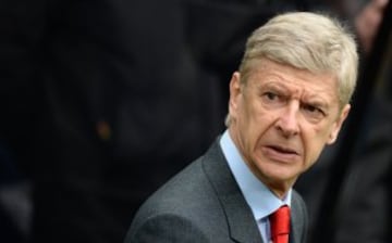 LUGAR 4°: Arsene Wenger quedó a un paso del Top 3, con los 11,3 millones de euros que recibe en el Arsenal de Alexis Sánchez.