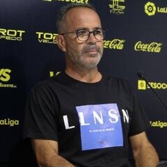 Cervera: "Sería entrenador del Cádiz para siempre"