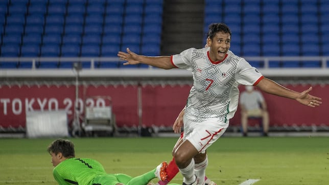 Luis Romo arriba a la CDMX para ultimar detalles con Cruz Azul