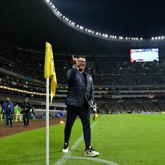 El polémico gesto de Antonio Mohamed hacia la afición del América
