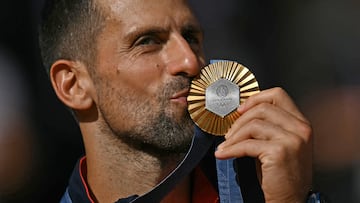 The Serb played one of the most solid tennis matches in his career to finally win the gold medal at the Summer Games against Alcaraz.