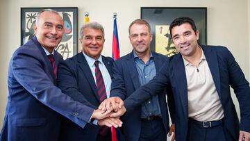 Rafa Yuste, Joan Laporta, Hansi Flick y Deco