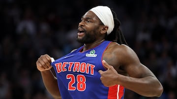 Who was ejected in Pistons-Wolves?