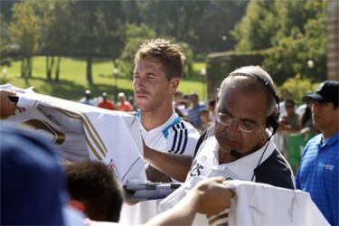 El Madrid prohíbe a sus jugadores firmar camisetas