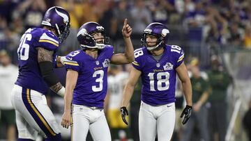 MINNEAPOLIS, MN - SEPTEMBER 18: Kicker Blair Walsh #3 of the Minnesota Vikings celebrates after hitting a field goal at the end of the first half of their game against the Green Bay Packers on September 18, 2016 at US Bank Stadium in Minneapolis, Minnesota.   Hannah Foslien/Getty Images/AFP
 == FOR NEWSPAPERS, INTERNET, TELCOS &amp; TELEVISION USE ONLY ==