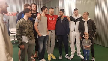 Los compañeros de Bouteille, en la despedida