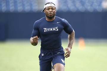 “King” Henry es uno de los running backs más dominantes de la historia; en 2021 va por segunda campaña en fila de 2,000 yardas.
