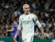 MADRID, 20/01/2026.- El extremo argentino del Real Madrid Franco Mastantuono este martes, durante el encuentro correspondiente a la Liga de Campeones UEFA, entre el Real Madrid y el AS Mónaco, en el estadio Santiago Bernabéu en Madrid. EFE/ Juanjo Martín