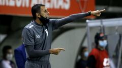 Gustavo Poyet: "Sufrí más hoy que contra Colo Colo en la Supercopa"