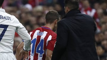 Gabi y Simeone en el derbi.