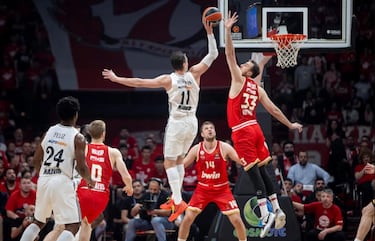 El Madrid cae en El Pireo con un arbitraje de otra poca