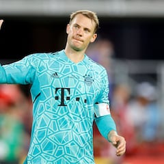Taxi driver rages at ‘cheap’ Neuer after wallet return