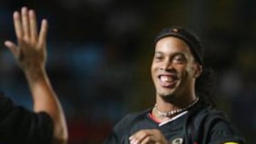 <b>'GORDINHO'. </b>Ronaldinho celebra uno de sus goles, el sábado.