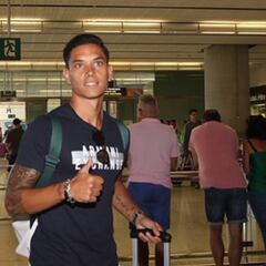 Renato Santos llega a Málaga para pasar pruebas médicas y firmar