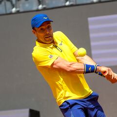 Bautista se deshace de Giron y accede a la segunda ronda