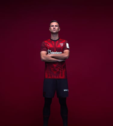 Su diseño es visualmente rompedor e incorpora un estampado que, visto a cierta distancia, representa la figura del león del Athletic Club.