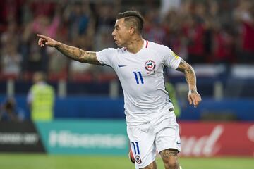 Futbol, Camerun vs Chile
Copa Confederaciones 2017
El jugador de la seleccion chilena Eduardo Vargas, celebra su gol contra Camerun luego anulado por el arbitro durante el partido del grupo B de la Copa Confederaciones disputado en el estadio Arena Spartak de Moscu, Rusia.
18/06/2017
Mexsport/Photosport
******

Football, Cameroon vs Chile
Confederations Cup, Russia 2017
Chile's player Eduardo Vargas, celebrates agoal against Cameroon then anulled by referee during the group B football match of the Confederations Cup at the Spartak Arena stadium in Moscow, Russia.
18/06/2017
Mexsport/Photosport