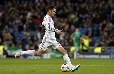 Militó en las filas del Real Madrid y sus filiales desde 2012 hasta 2015. En su única temporada con el primer equipo, la 2014/15 debutó con el primer equipo en Champions y Liga, sumando 5 partidos oficiales y 1 gol, además de conquistar el Mundial de Clubes 2014.