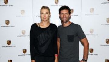 Mark Webber junto a Maria Sharapova.