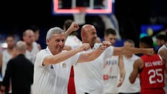 Siempre fiel a sí mismo, Pesic volvió a la final de un Mundial 21 años después. Con un currículum enorme y 74 años, el laureado entrenador triunfa en el baloncesto moderno igual que lo hizo en el pasado.