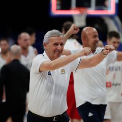 Svetislav Pesic deja de ser entrenador de Serbia