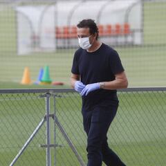 César presenta su dimisión