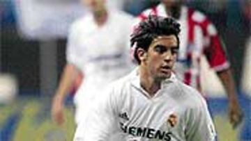 Está a punto de cumplir 17 años y ya ha debutado con el filial y con el primer equipo. El Europeo Sub-17 de Portugal fue su gran escaparate.