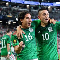 Diego Lainez respondió a los comentarios de Christian Martinoli