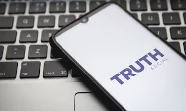 Ya puedes descargar la app de la red social de Donald Trump, Truth Social.