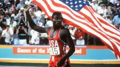Carl Lewis dibuja sobre foto de Trump en apoyo a Kamala Harris