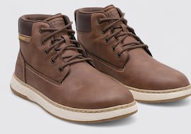 “Tan cómodos como caminar por las nubes”: así son los botines de Skechers para hombre a prueba de agua