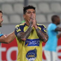 El Campanil sufre en Lima