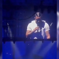 Drake gives $50,000 to fan whose girlfriend left him