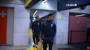 Muy duro: la primera imagen de los jugadores del Barça tras conocer la muerte de Miñarro