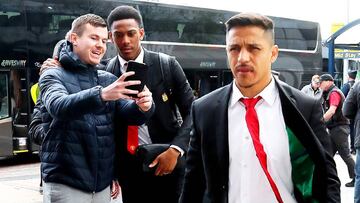 The Manchester United sighted at Manchester airport. Pictured  Alexis Sanchez