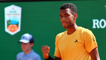 Tennis - ATP Masters 1000 - Monte Carlo Masters - Monte Carlo Country Club, Roquebrune-Cap-Martin, France - April 8, 2024 Canada's Felix Auger Aliassime reacts during his round of 64 match against Italy's Luca Nardi REUTERS/Denis Balibouse
