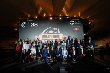 Sevilla fue la sede de la primera gala de ingrso del Hall of Fame del Baloncesto Espa?ol y Andalucía se ha convertido en estos últimos meses en la gran casa del basket por la promoción y difusión de este deporte. Allí se han celebrado partidos de las Selecciones masculina y femenina de baloncesto y Málaga será la sede este verano del Mundial Sub-17 de chicos. Además, la Copa del Rey de 2022 fue en Granada y en Andalucía también se celebrarán las 3x3 Herbalife Series y el Plaza 3x3 CaixaBank.