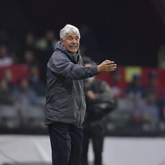 Ricardo Ferretti deja de ser técnico de FC Juárez