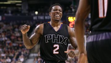 Eric Bledose festeja el triunfo de los Suns en Toronto.