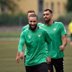 El Betis acelera sus salidas