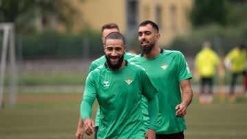 Fekir, entrenándose en Austria.