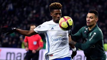 Strasbourg&#039;s Cape Verdian forward Nuno Da Costa (L) vies with Saint-Etienne&#039;s French defender Timothee Kolodziejczak (R) during the French L1 football match between Saint-Etienne (ASSE) and Strasbourg (RCSA) on February 13, 2019, at the Geoffroy