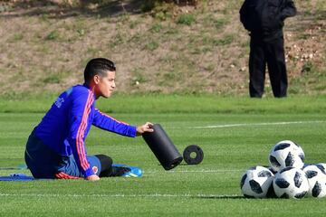 James Rodríguez estuvo presente en la práctica en Kazán. El '10' de la Selección sufre de una fatiga muscular  