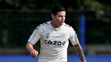 James Rodríguez en un entrenamiento de Everton